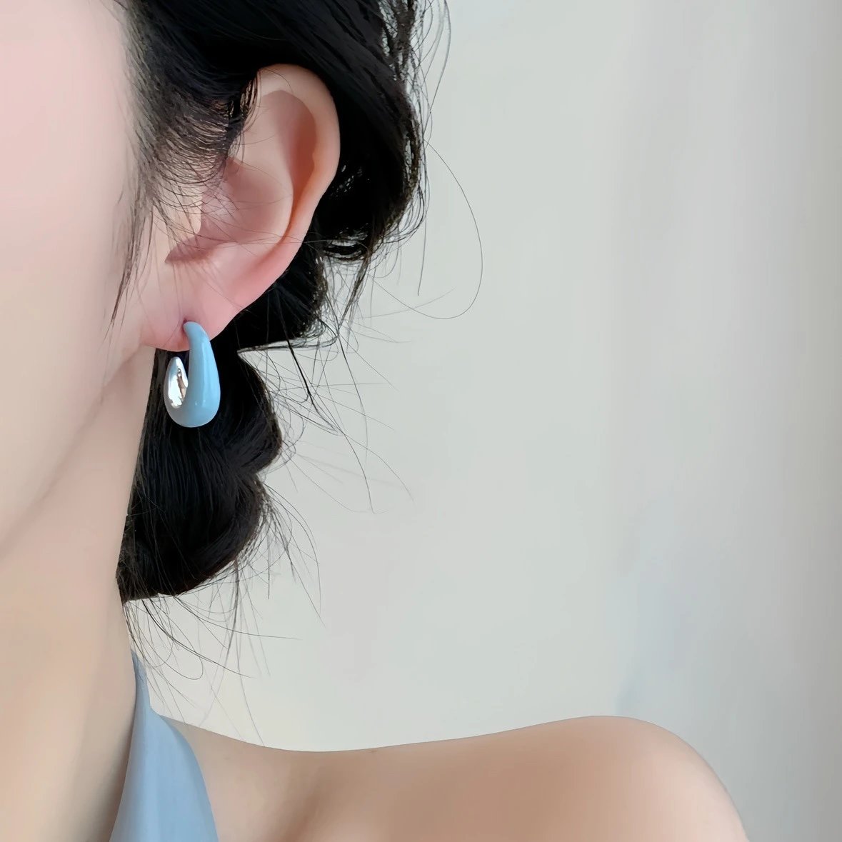 Design Minimalist Glossy White Hoop Earrings Jewelry - 8