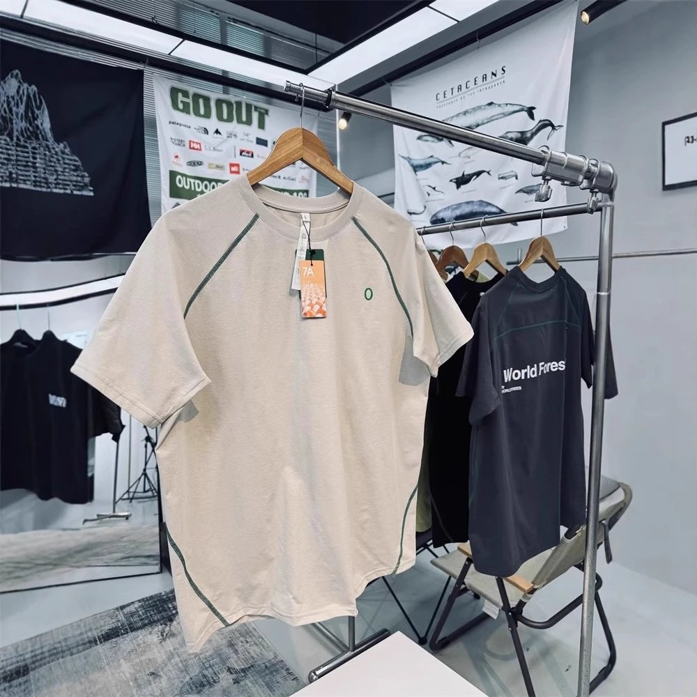 Cetaceans T-Shirt Beige Sporty Crewneck