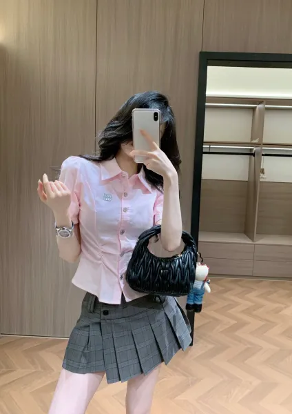 Design Pink Ruched Collar Shirt with Pleated Gray Plaid Skirt Clothing - 4