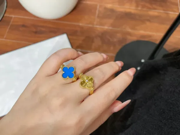 Van Cleef & Arpels Alhambra Motif Ring Collection Red Enamel and Gold Rings Jewelry - 12