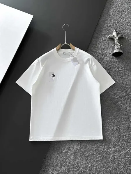 Design Minimalist Logo Patch White T-Shirt - 1