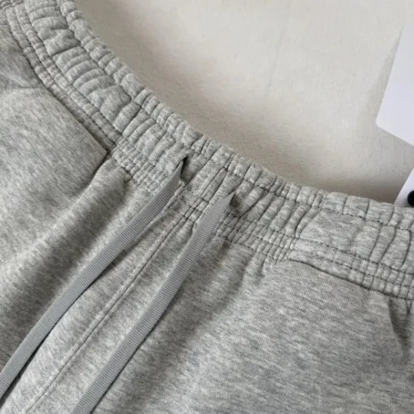Design Oversized Metallic Knit Sweater Gray Sweatpants Black Leather Hobo Bag - 17