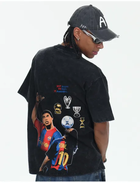 FC Barcelona Ronaldinho Tribute Graphic T-Shirt Beige - 18