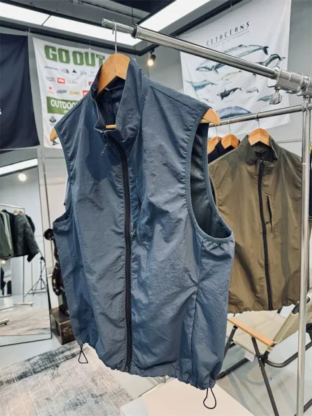 Design Cetaceans Outdoor Vest Khaki Vest Outerwear.vest - 5