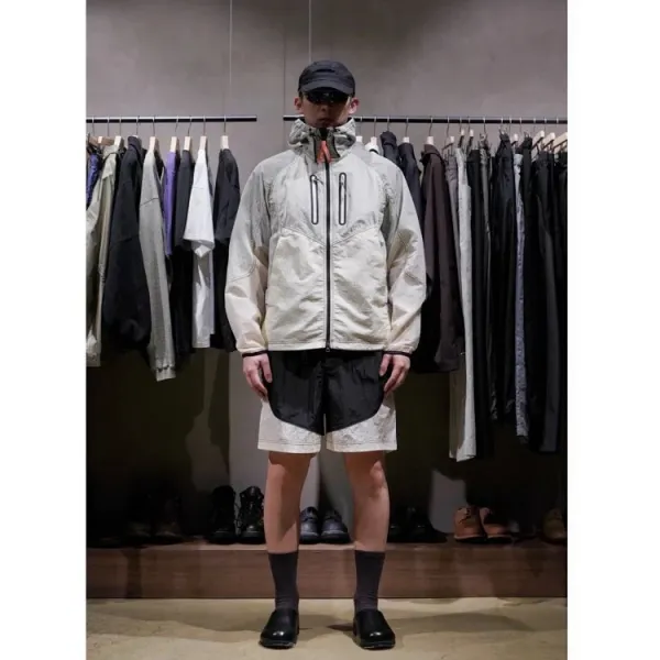 Design ROA x And Wander Lightweight Hooded Windbreaker Beige Outerwear - 15