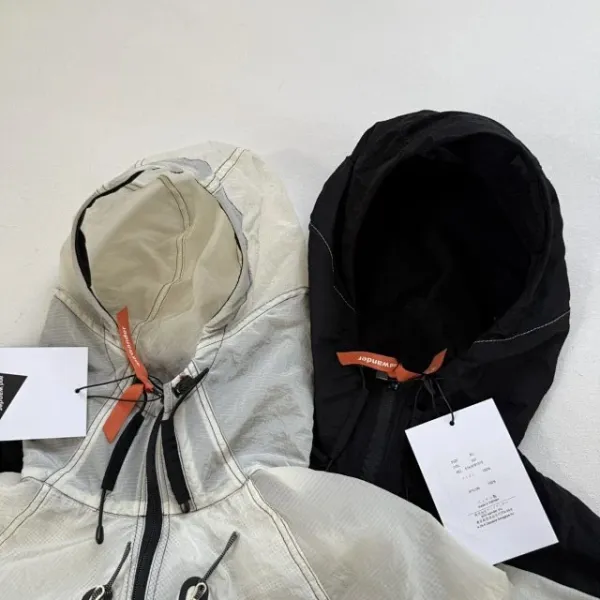 Design ROA x And Wander Lightweight Hooded Windbreaker Beige Outerwear - 33