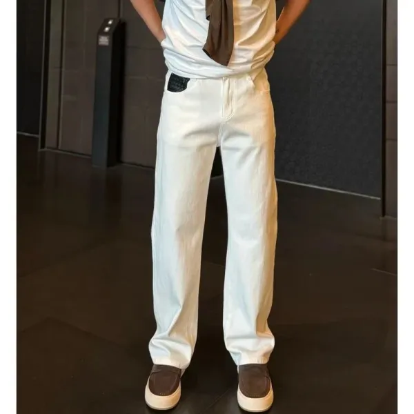 Design Wide-Leg White Denim Jeans with Contrast Pocket Detail - 7