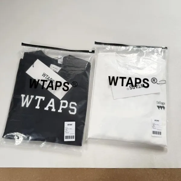 Design WTAPS Logo Long Sleeve Tee Black / White T-Shirts - 14