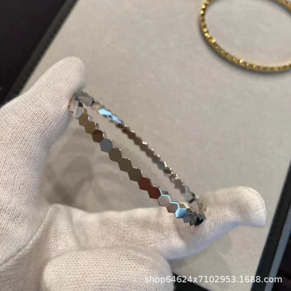 白金光面手镯