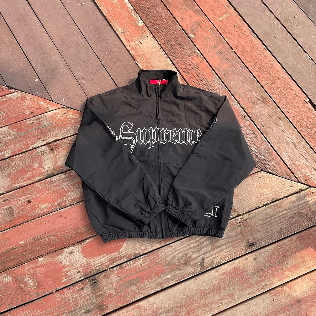 Supreme Gothic Logo Windbreaker Black Jacket Outerwear