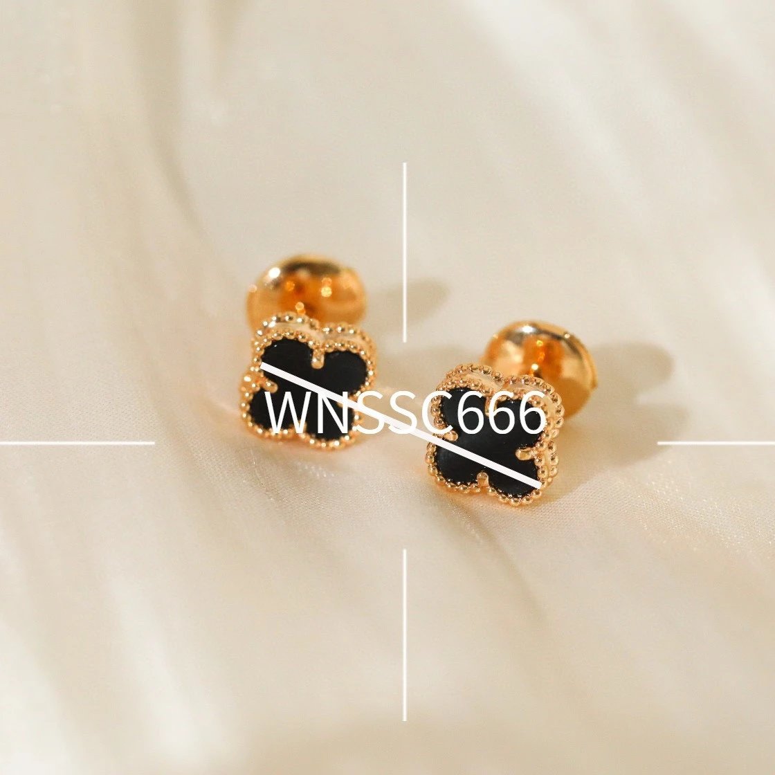 Van Cleef & Arpels Alhambra Motif Mother-of-Pearl Earrings Rose Gold - 9
