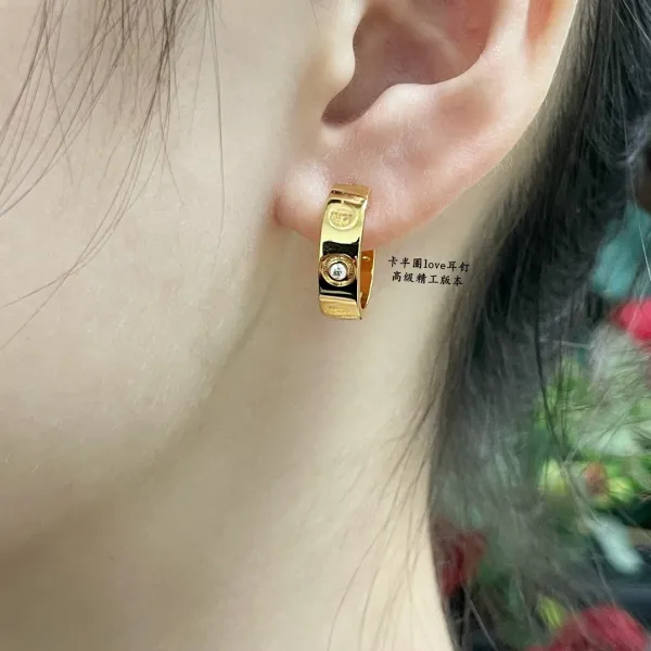 Cartier Love Earrings Gold with Single Diamond Jewelry - 5