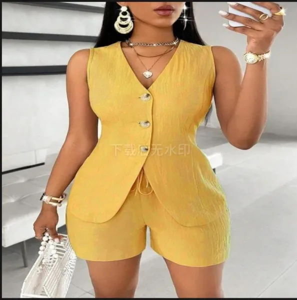 Design Yellow V-Neck Button-Front Blazer Shorts Set - 22