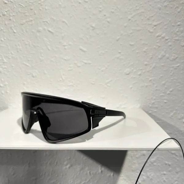 Design Shield-Style Wraparound Sunglasses Black Eyewear - 4