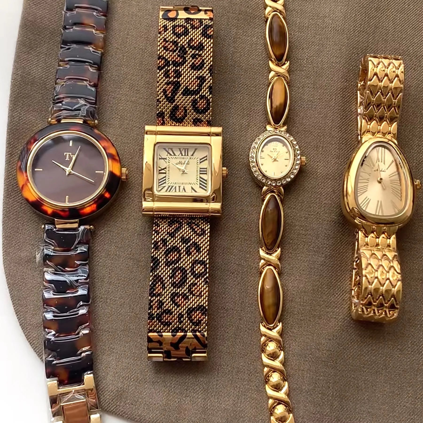 Gold Tone Vintage Women's Analog Wristwatches Assorted Styles