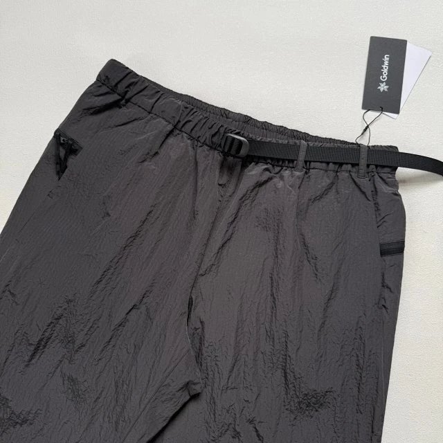 Design Grid-Textured Cargo Pants in Gray - 18
