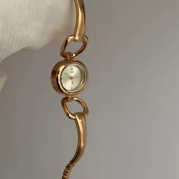 Design GEDI Oval Dial Silver Watch with Fish Charm Bracelet Watches - 26
