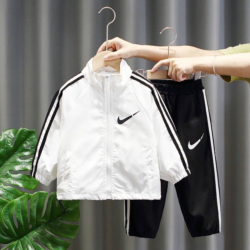 Nike Windbreaker Jacket and Track Pants Set White / Black Kids Tracksuit