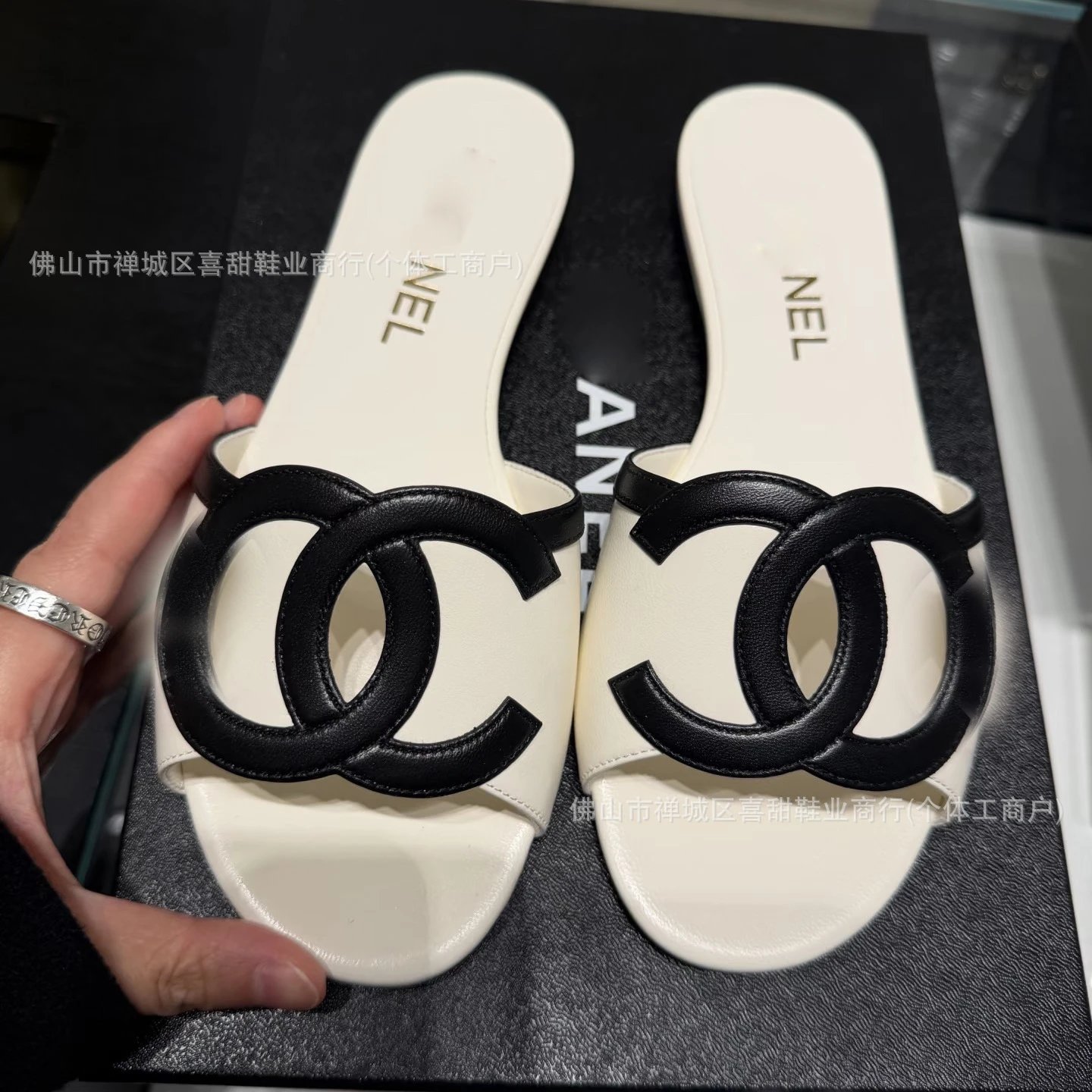 Design Chanel CC Logo Slide Sandals White Slippers - 6