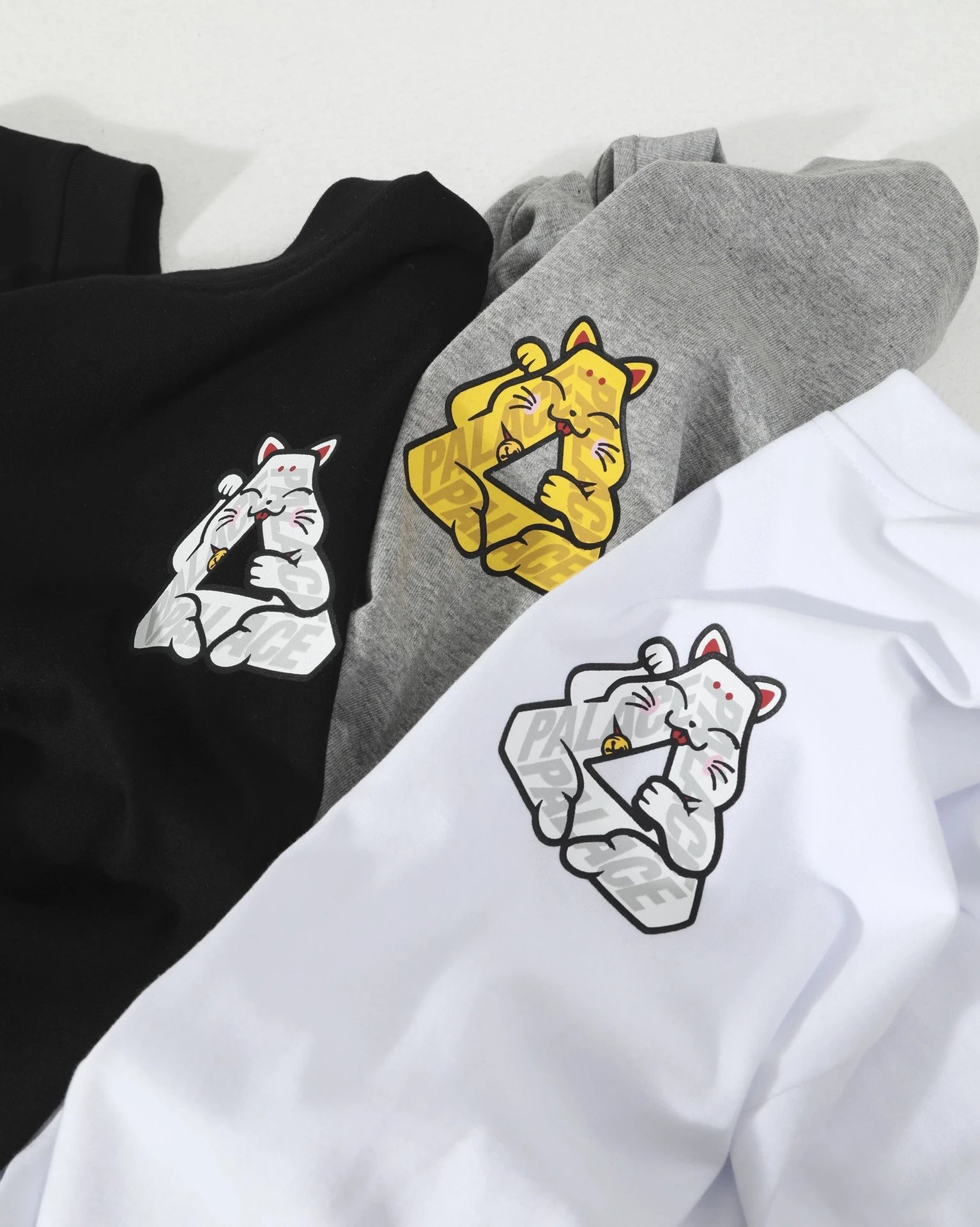 Design Maneki-neko Graphic T-Shirt Black - 12