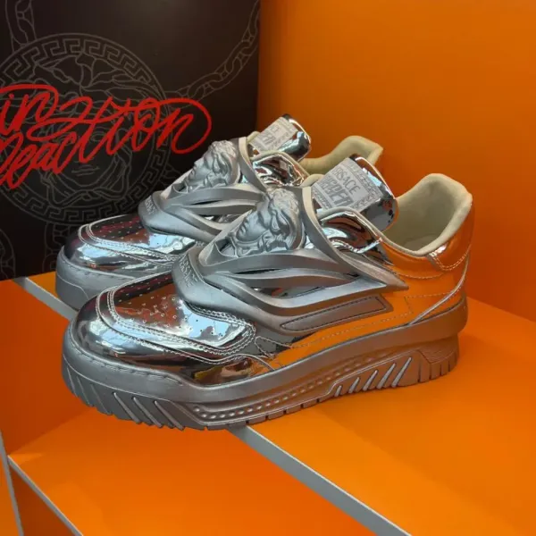 Versace Chain Reaction Metallic Gold Sneakers Chunky Sneakers - 3