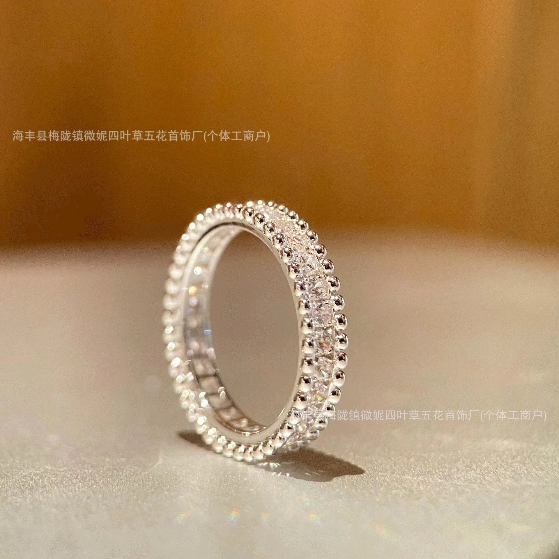 白金满钻珠珠戒指