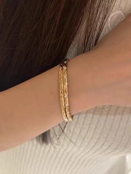 Design Quilted Diamond-Pave Bangle Silver Bracelet Jewelry - 27