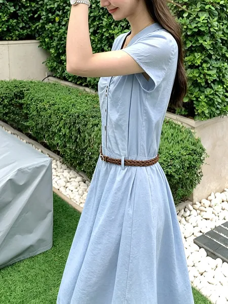 Design V-Neck Button-Front Pleated Midi Dress in Powder Blue - 5