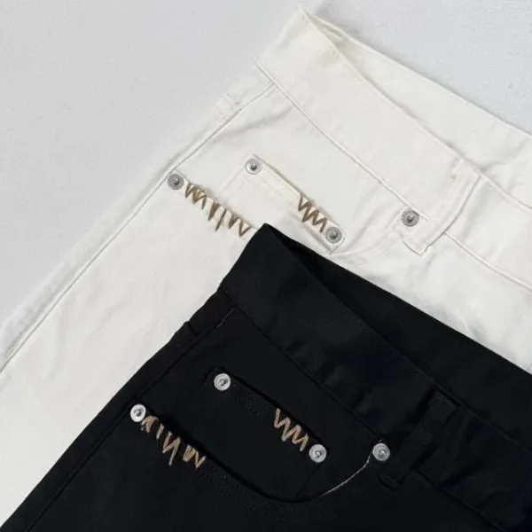 Design Wide-Leg Relaxed Fit White Denim Jeans - 18