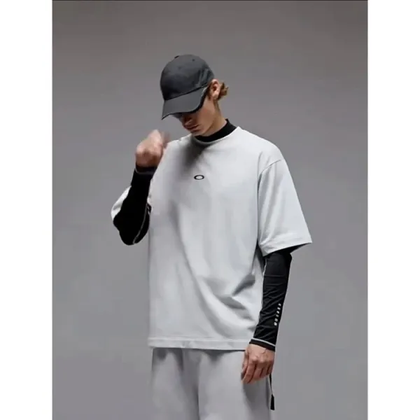 Oakley Logo Embroidered Gray T-Shirt and Black Baseball Cap - 9