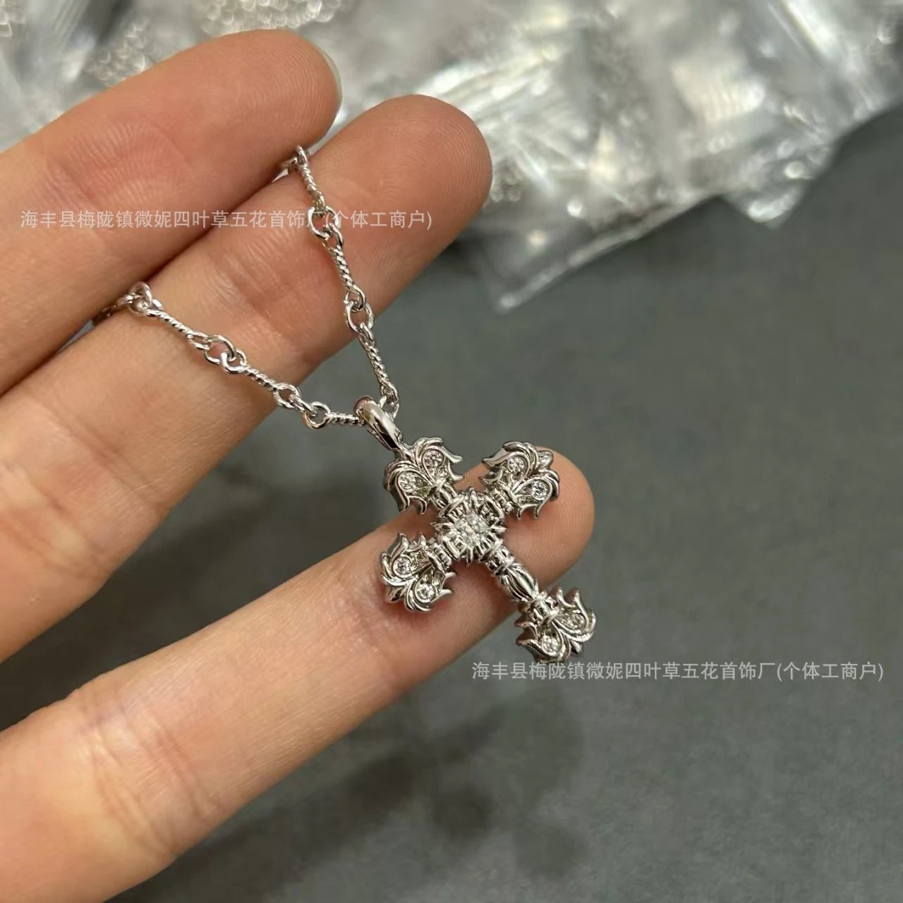 Design Cross Pendant Necklace with Crystal Accents Silver Jewelry