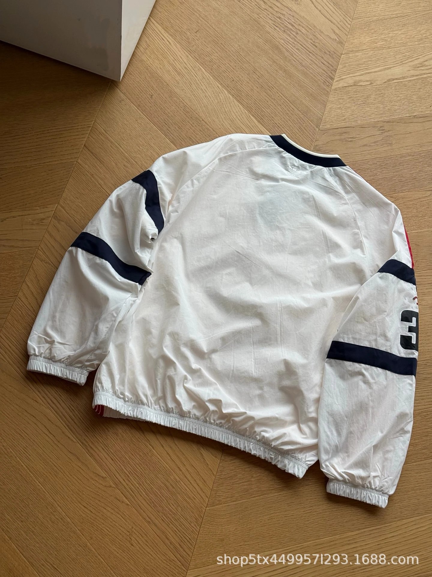 Manchester United x Adidas Inspired Windbreaker White / Red / Navy Outerwear.windbreaker - 5