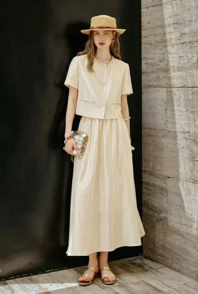 Design Cream Beige Tweed-Trimmed Two-Piece Set with Pleated Skirt - 3
