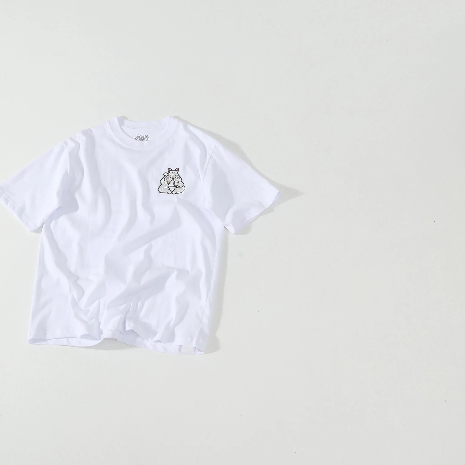Design Maneki-neko Graphic T-Shirt Black - 8