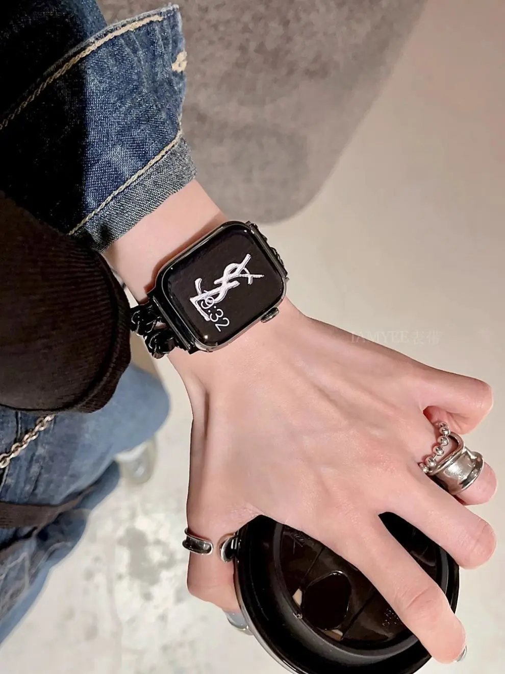 Apple Watch with Rose Gold Metal Link Bracelet Smartwatch - 40