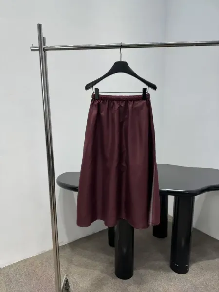Design A-Line Drawstring Skirt in Burgundy - 9