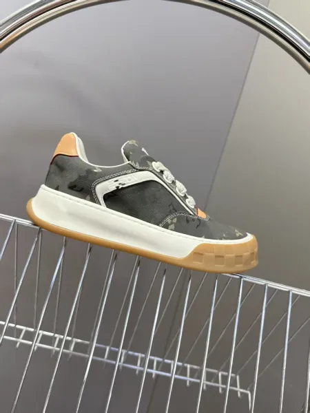 Louis Vuitton Archlight Monogram Canvas Gray and Beige Sneakers - 1