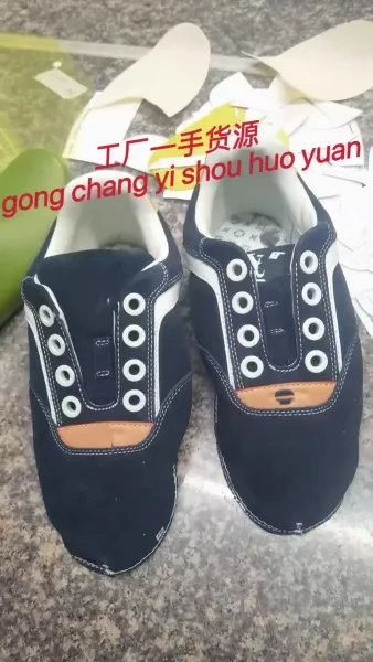 Design Low-Top Suede Sneakers Green White Gum Sole - 11