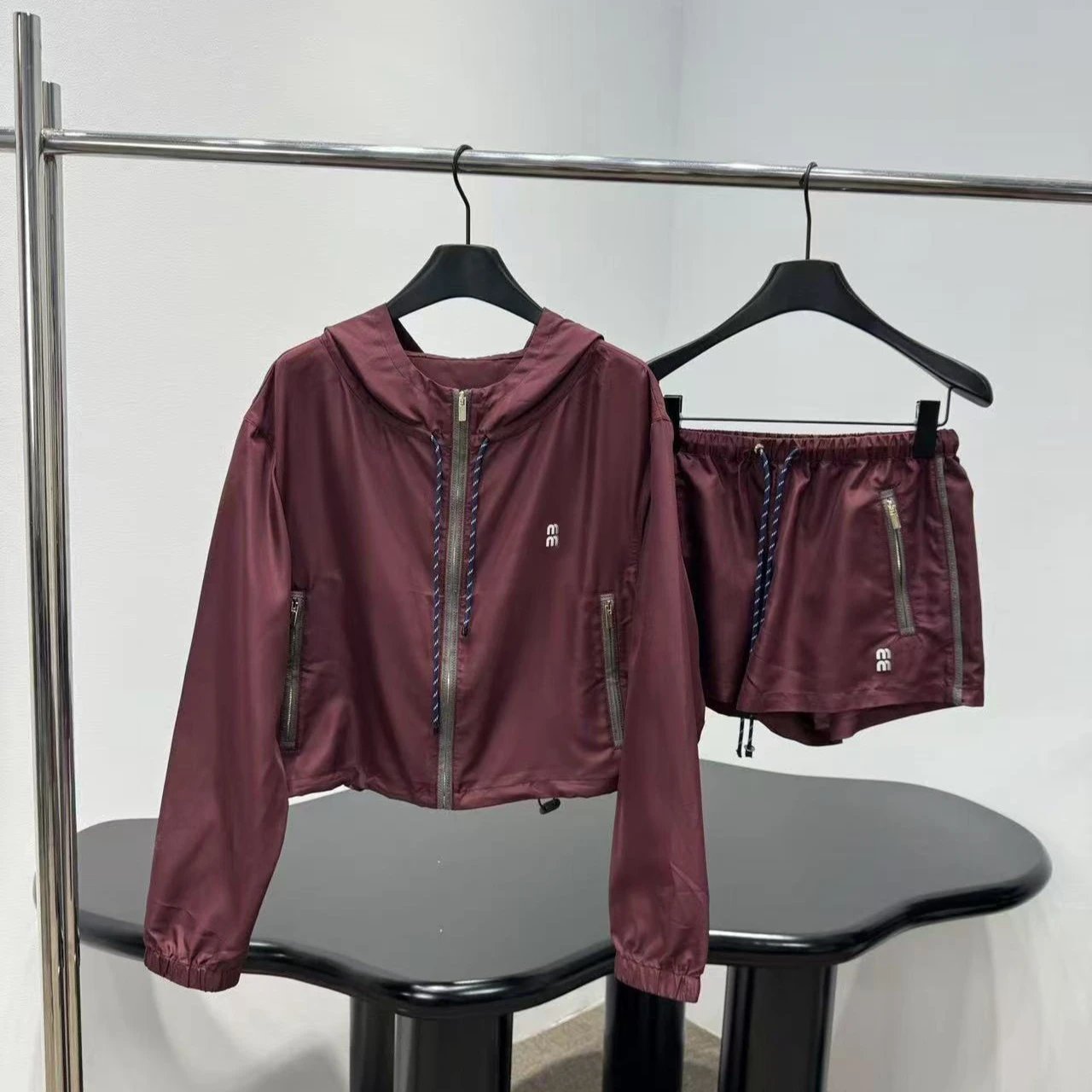 M home spring hooded zip jacket and shorts set