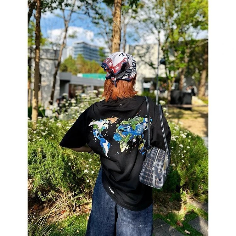 Design COOGI World Map Print Black T-Shirt T-Shirts - 5