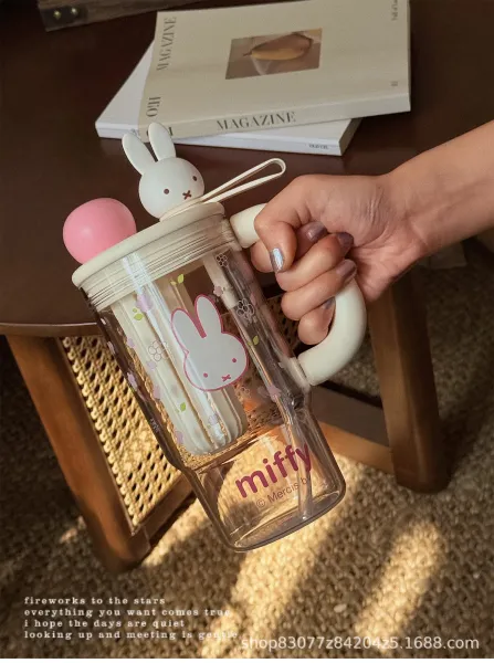 Design Miffy Wild & Free 760ml Sakura Edition Water Bottle Accessories - 2