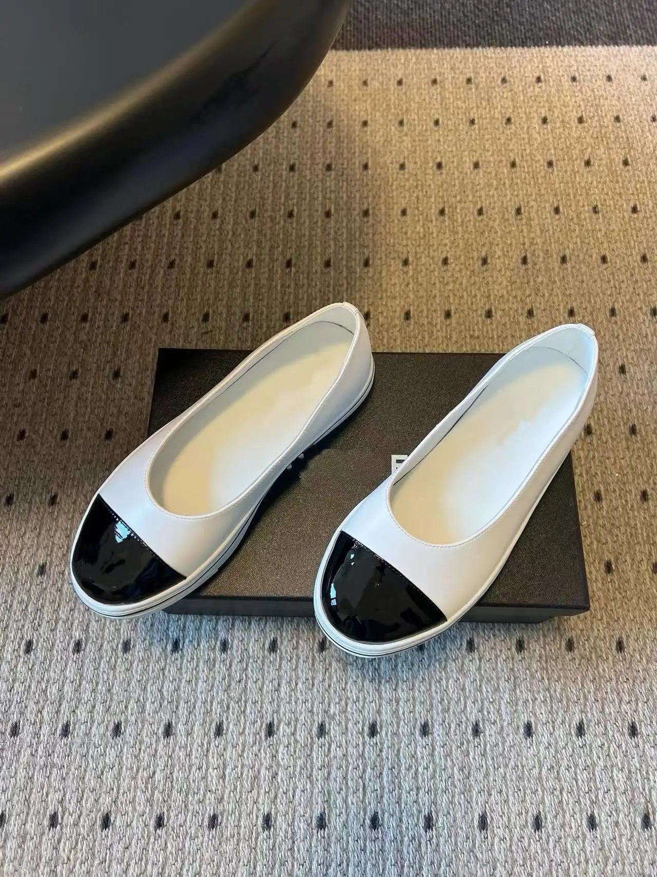 Chanel Two-Tone Cap-Toe Ballet Flats White and Black Casual Shoes - 6
