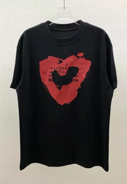 Maison Margiela Heart Print Black T-Shirt - 1