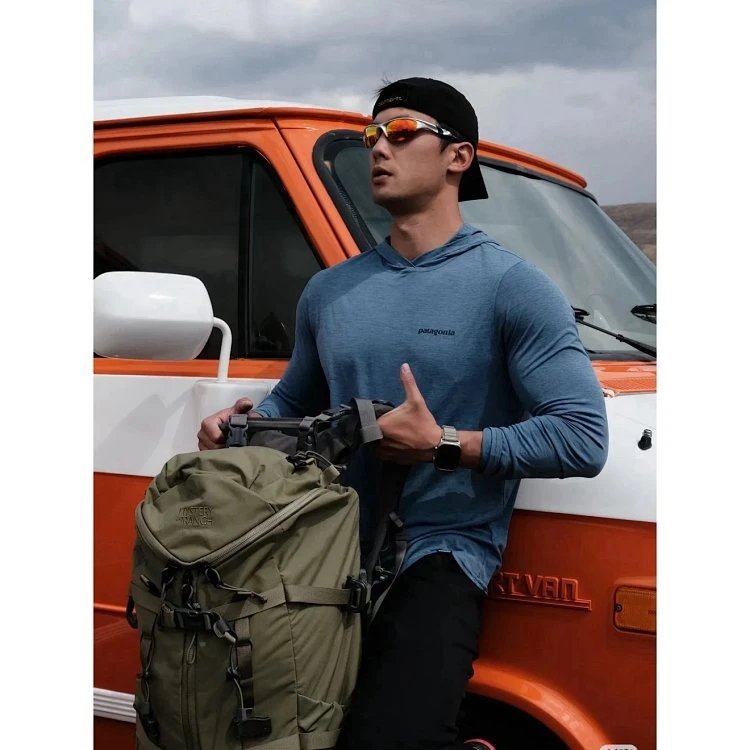 Patagonia P-6 Logo Responsibili-Tee Hooded Long Sleeve T-Shirt Olive Green Hoodie - 10
