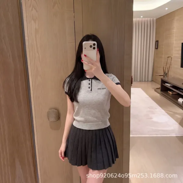 Design UIM UIM Gray Knit Polo Shirt with Black Pleated Skirt Set Sets - 8