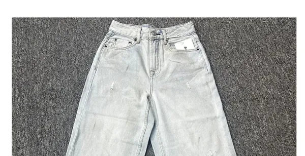 Design Wide-Leg Distressed Light Wash Jeans - 7