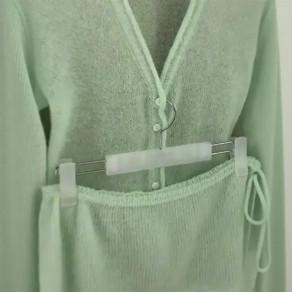 Design Knit V-Neck Cardigan with Peplum Hem in Mint Green Outerwear.cardigan - 3