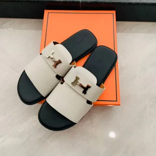 Hermès Oran Slide Sandals Black Epsom Leather with Palladium Hardware Slippers - 6