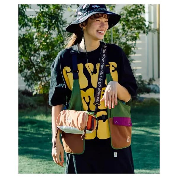 Design Go Slow Caravan Hot Dog Belt Bag Multicolor Crossbody Bag Crossbody Bags - 13