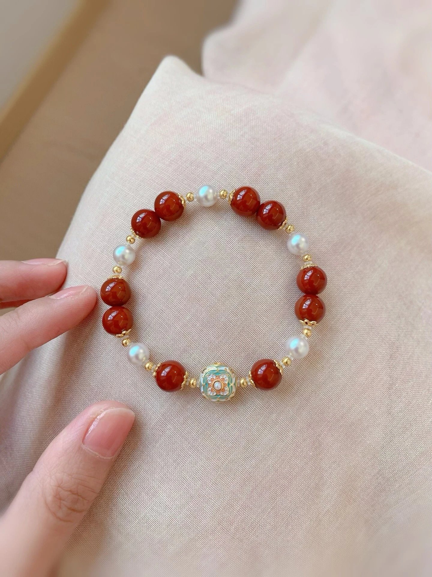 Design Pearl Bead Bracelet with Red and Turquoise Accents Bracelet Jewelry - 19